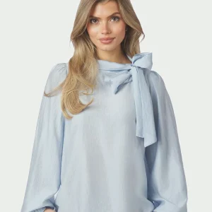 Neo Noir Blus Selene Crisp