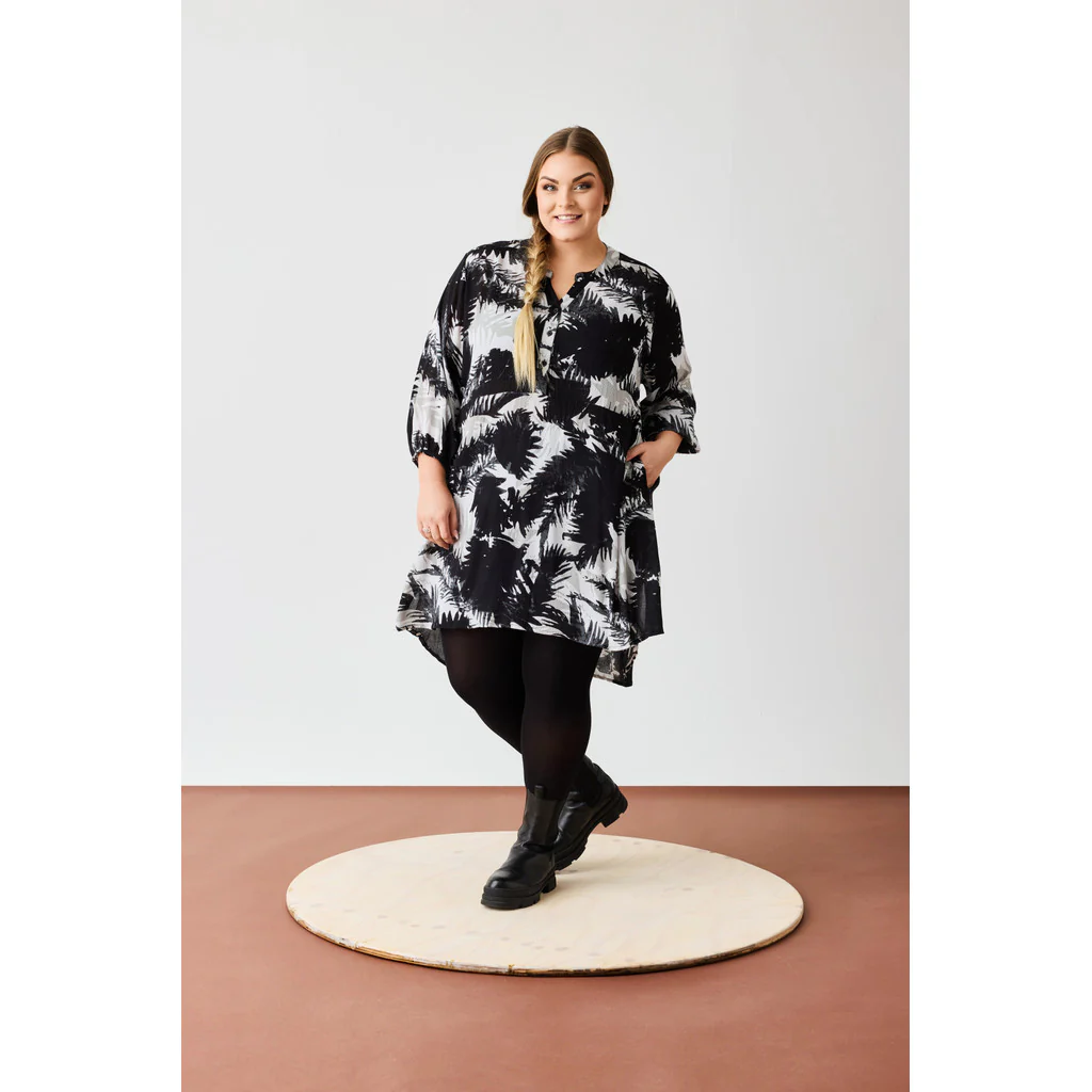 Svart/vit tunika från NR 1 By OX 62975 - Bild 2