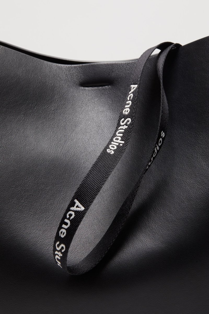 Acne Studios Väska Musubi Midi Shoulder - Bild 8