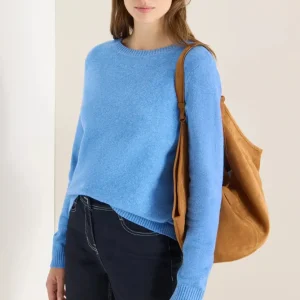 Mjuk enfärgad tröja från Cecil