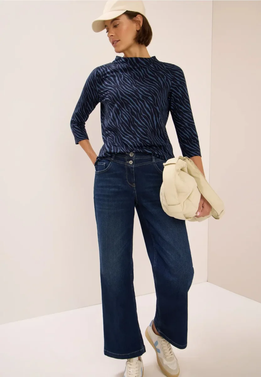 Mönstrad tröja med trattkrage - Bild 2