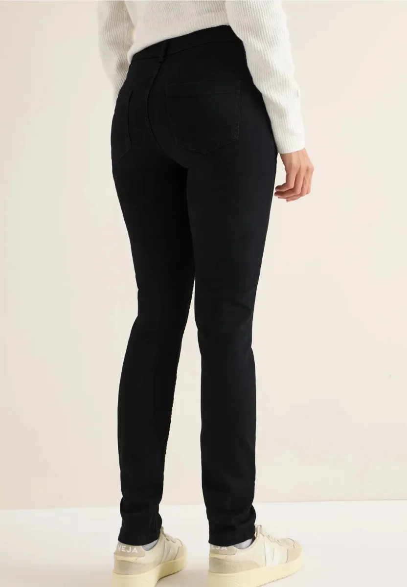 Svarta jeans av favoritmodellen Vicky, hög midja, 30 o 32 längd - Bild 4