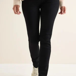 Svarta jeans av favoritmodellen Vicky, hög  midja, 30 o 32 längd