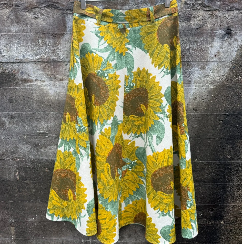 Emilia kjol i Lisa Bengtssons tyg Sunday - Bild 6