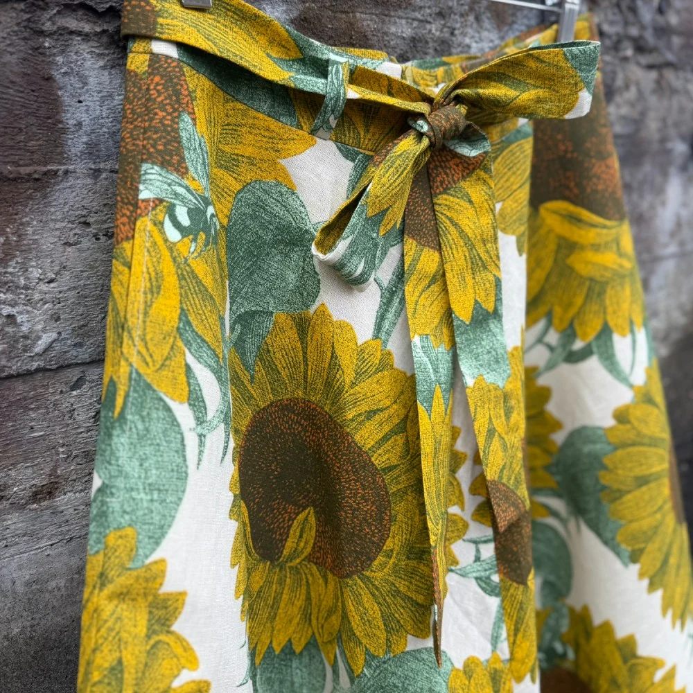 Emilia kjol i Lisa Bengtssons tyg Sunday - Bild 5