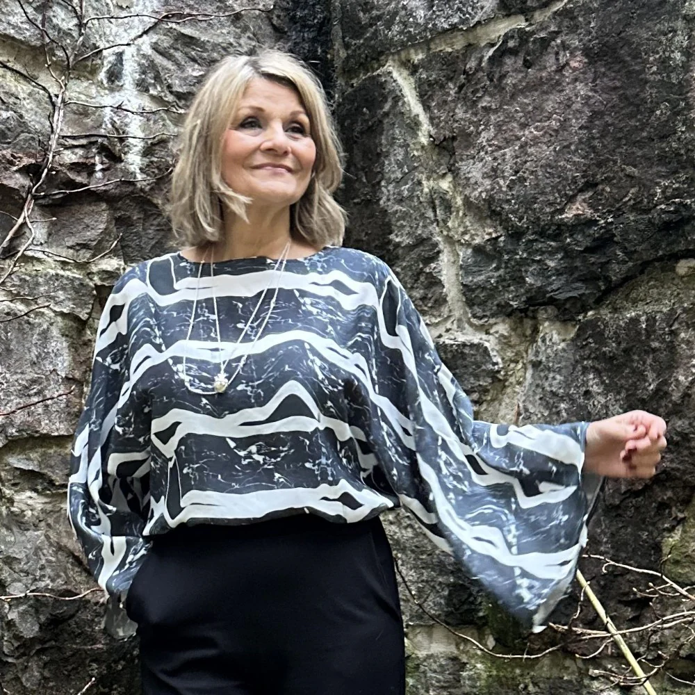 Blus Iris Stålgrå/svart/vit - Bild 3