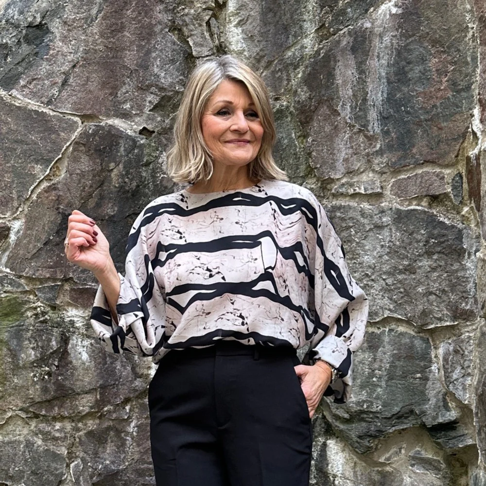 Blus Iris Stålgrå/svart/vit - Bild 4