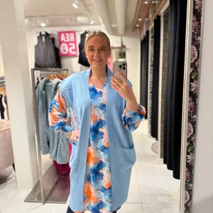 Ljusblå väst från Nr 1 By OX 62629