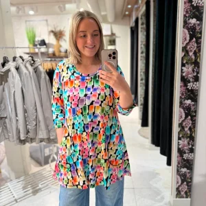 Mönstrad tunika från Kanok KELLY