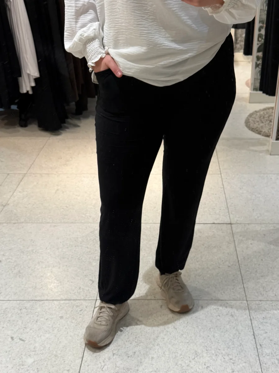 Skön trikå byxa från Trofe 76110