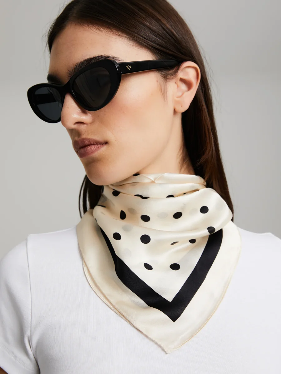 Oriana Sidenscarf - Bild 4